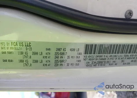 2019 Jeep Compass Latitude 4X4 from USA, damaged, VIN 3C4NJDBB8KT813911